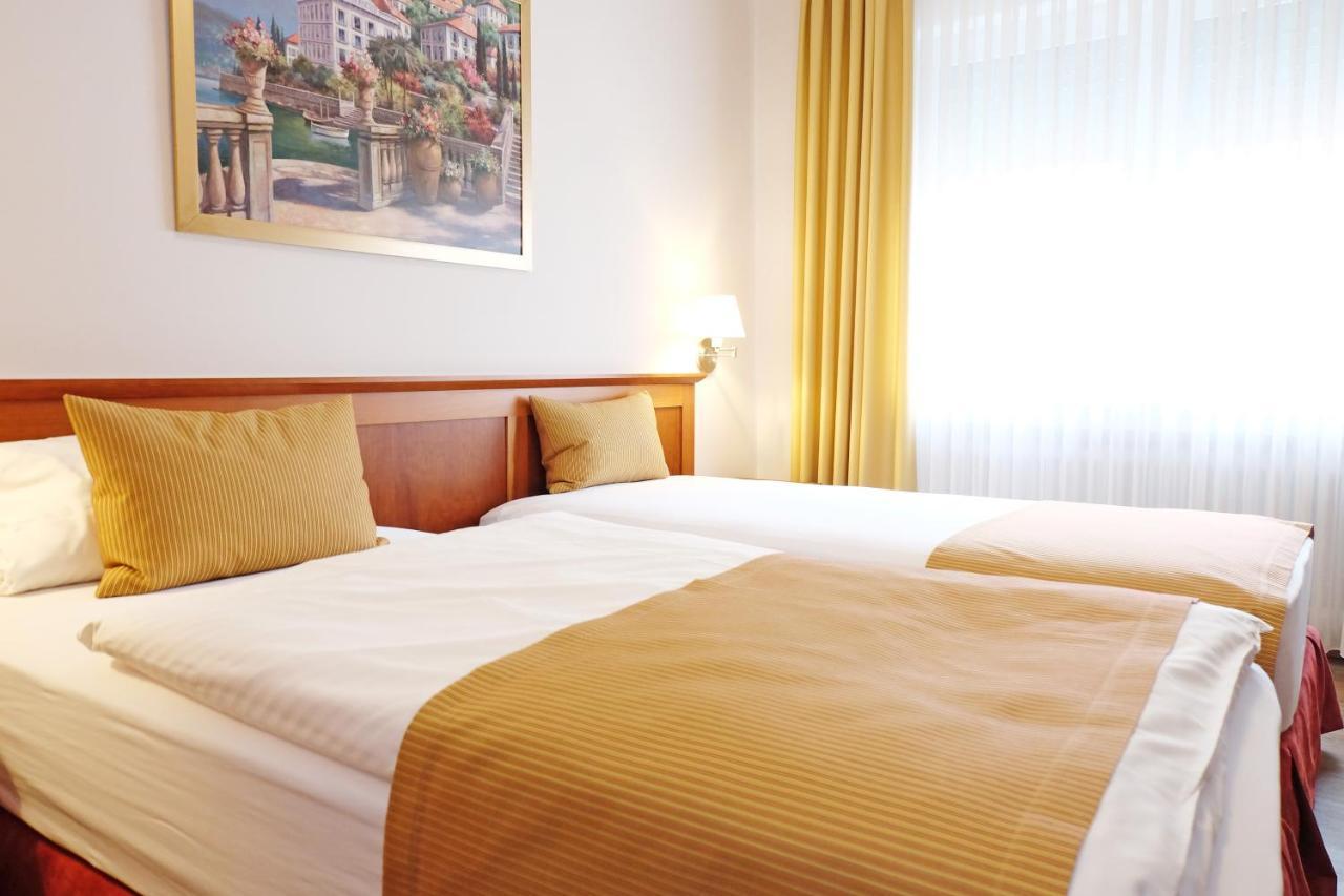 Hotel Mennicken 부르셀렌 외부 사진